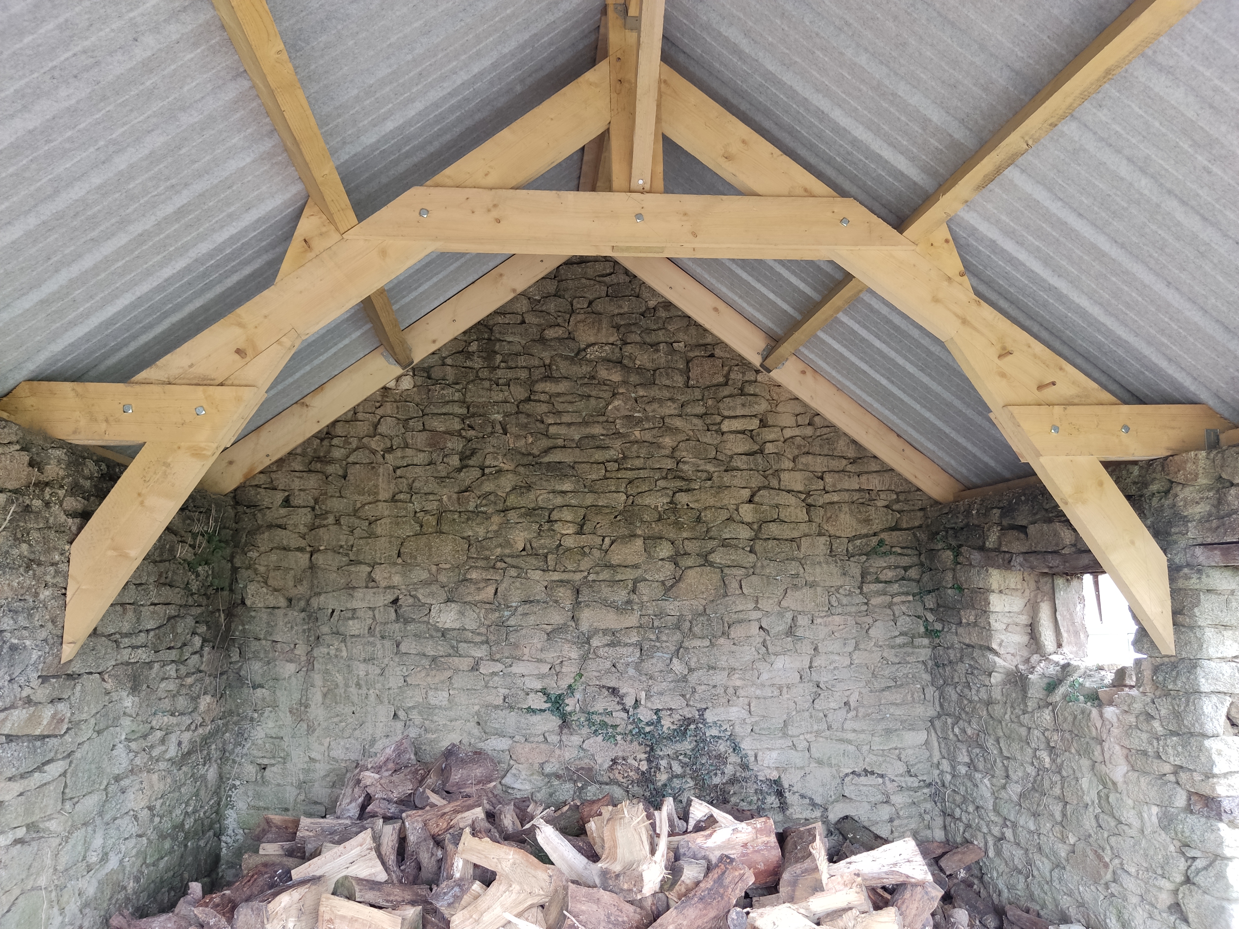 O Bois De Brin Charpentier A Saint Jean Brevelay IMG 20230217 153439