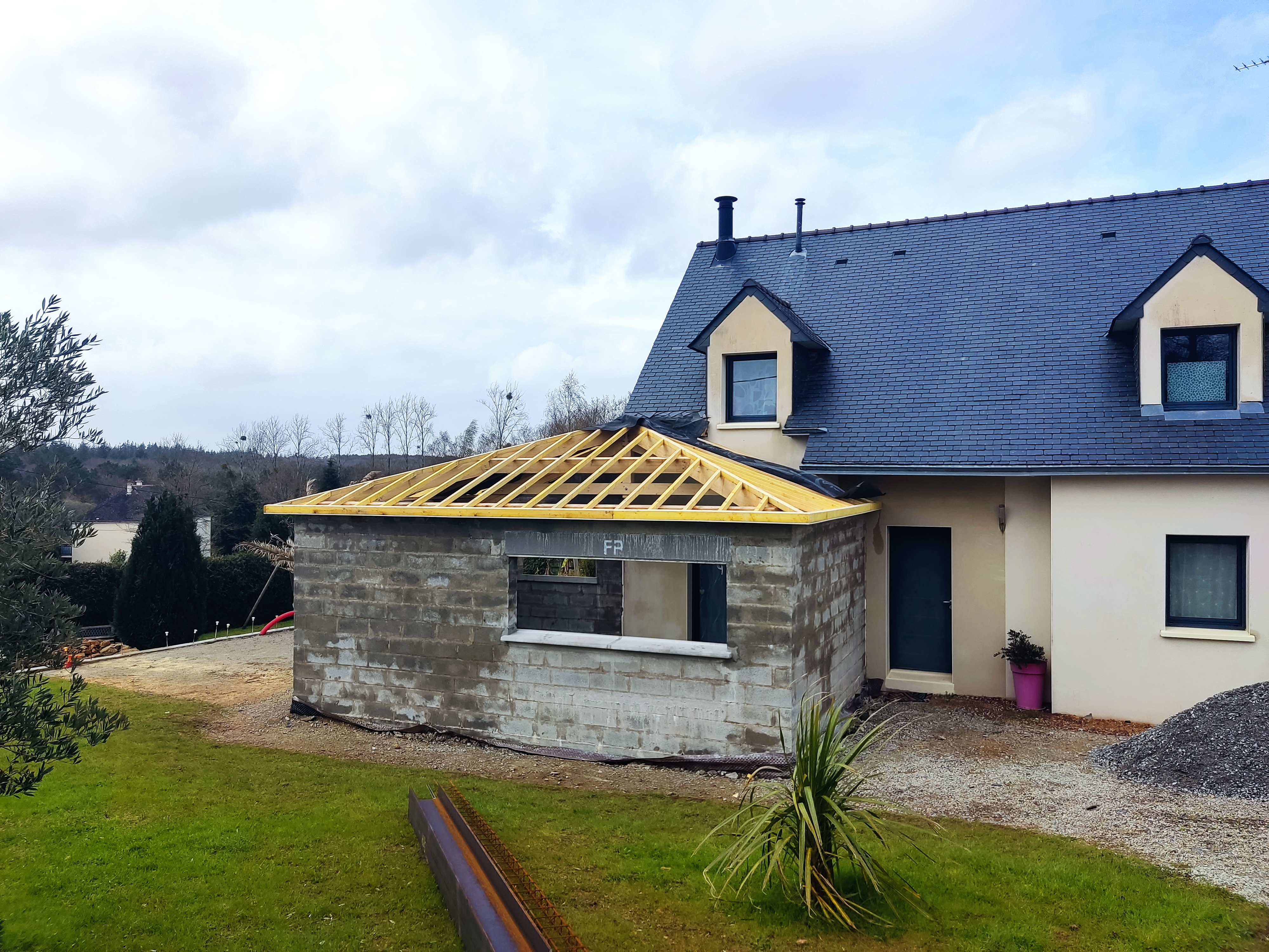 O Bois De Brin Charpentier A Saint Jean Brevelay IMG 20240328 155048